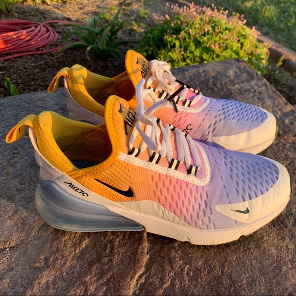 Nike Shoes - Nike Air Max 270